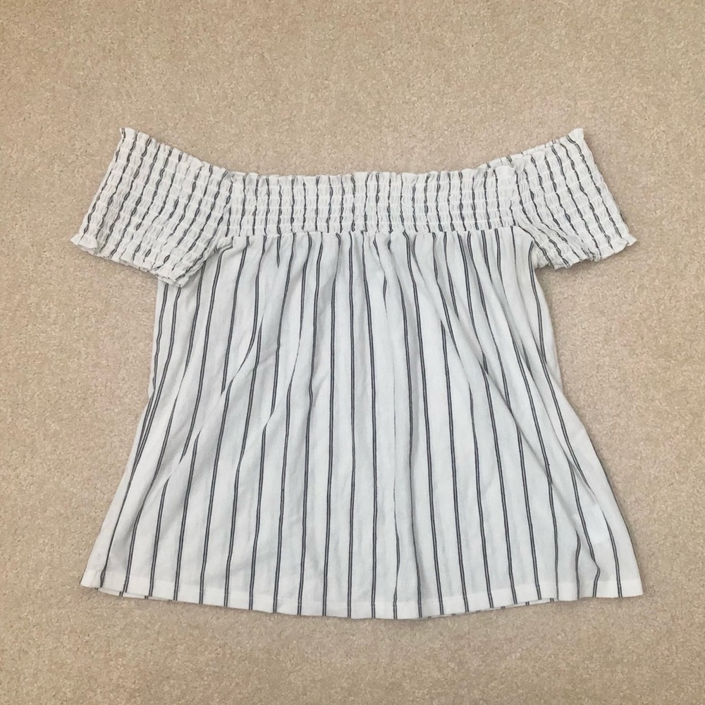 American Eagle Outfitters Off the Shoulder Top